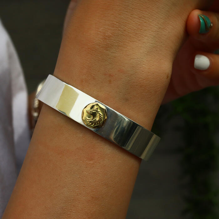 楽天市場】TADY&KING平打ちバングルSV K18ウルフ : TADY＆KING楽天市場店