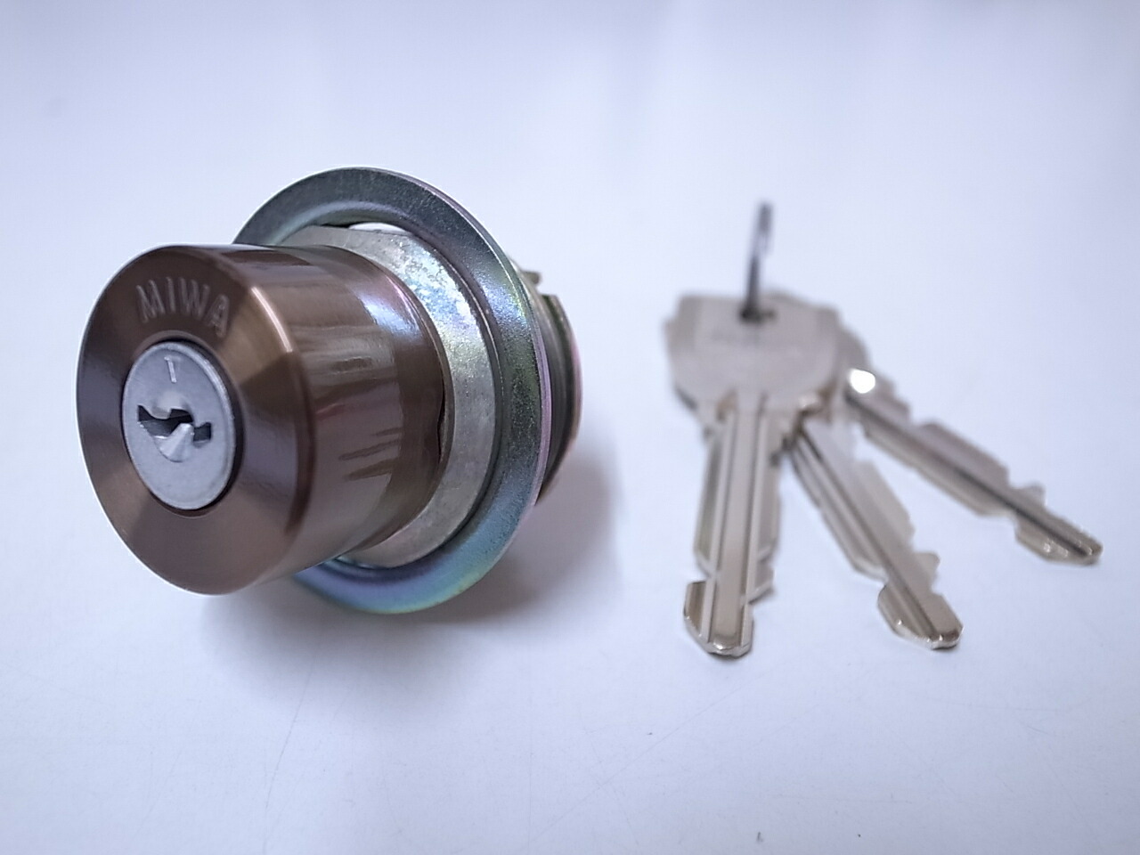 楽天市場】U9TE0-HSV取替用シリンダーCB色(ブロンズ色)（MCY-196