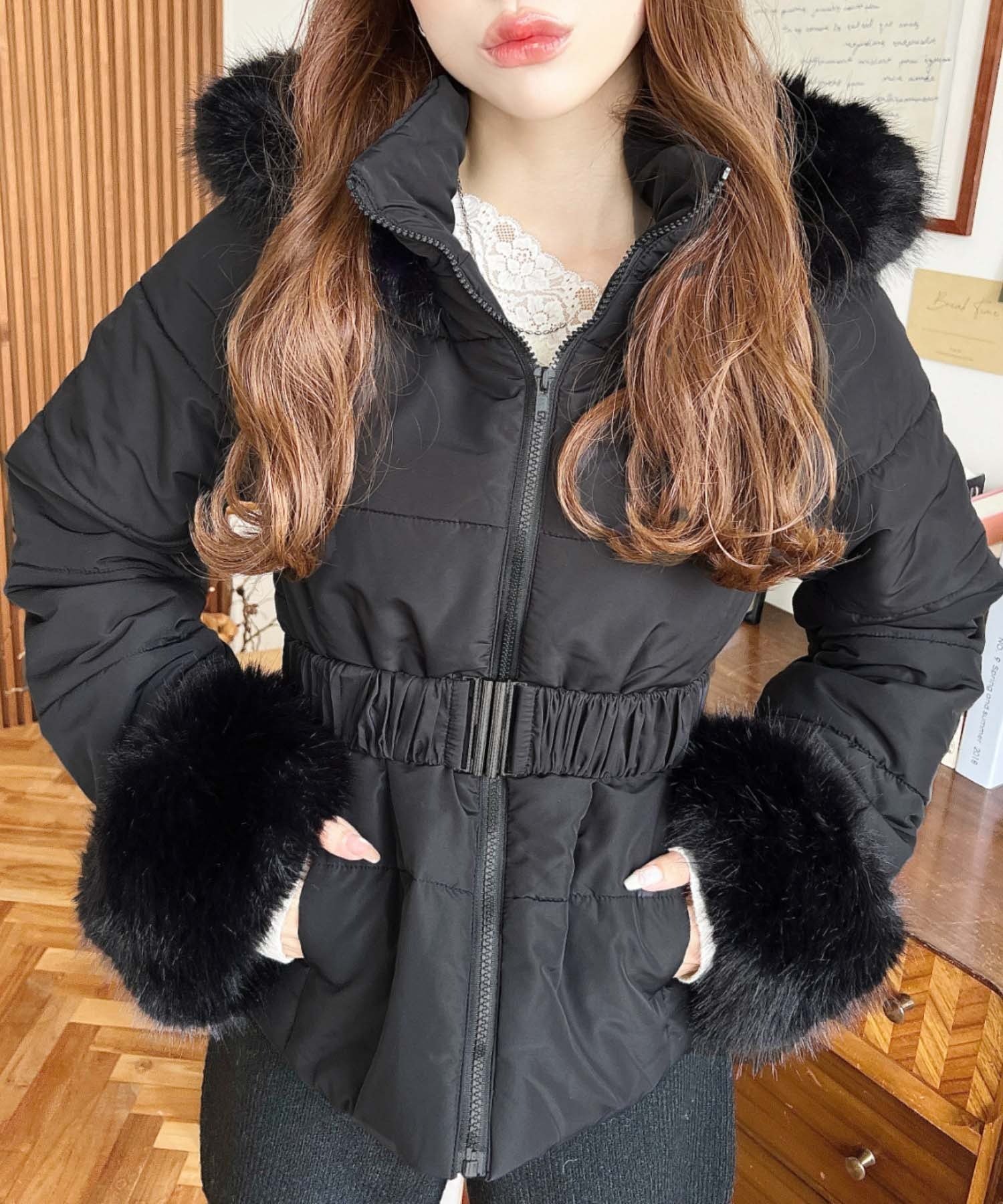 moment+｜ベルト付きフードファーダウンジャケット | Rakuten Fashion