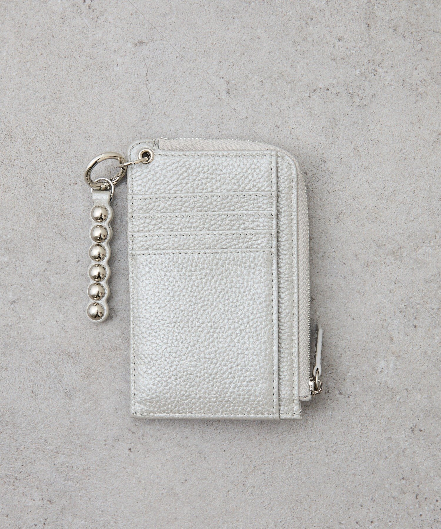 ear PAPILLONNER｜【ほし企画】本革スタッズフラグメントケース