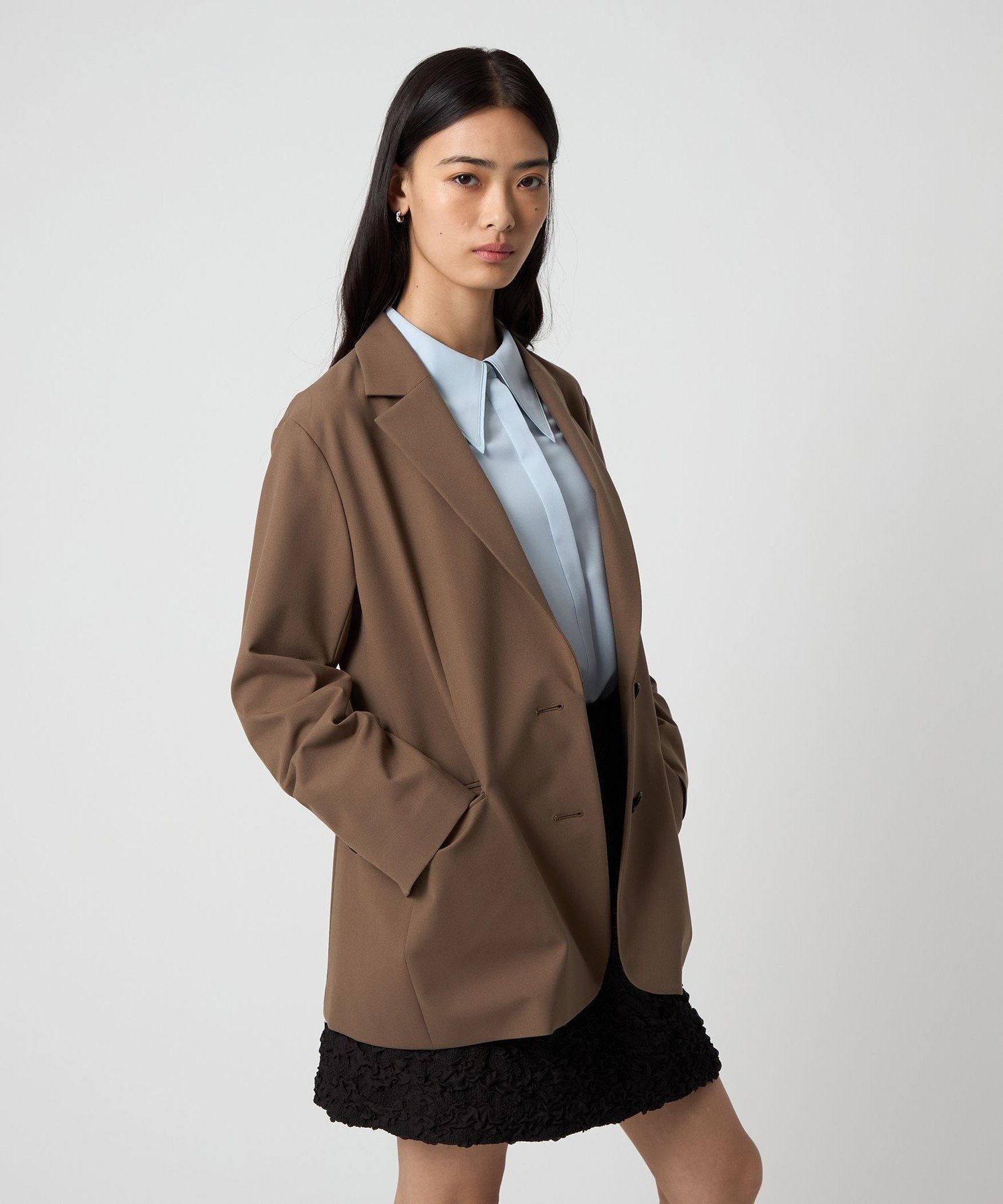 値下げ【新品】EMMEL REFINES 2ボタンテーラードジャケット ブラウン EMMEL REFINES＞EM 2ボタン テーラード ジャケット （MD.BROWN