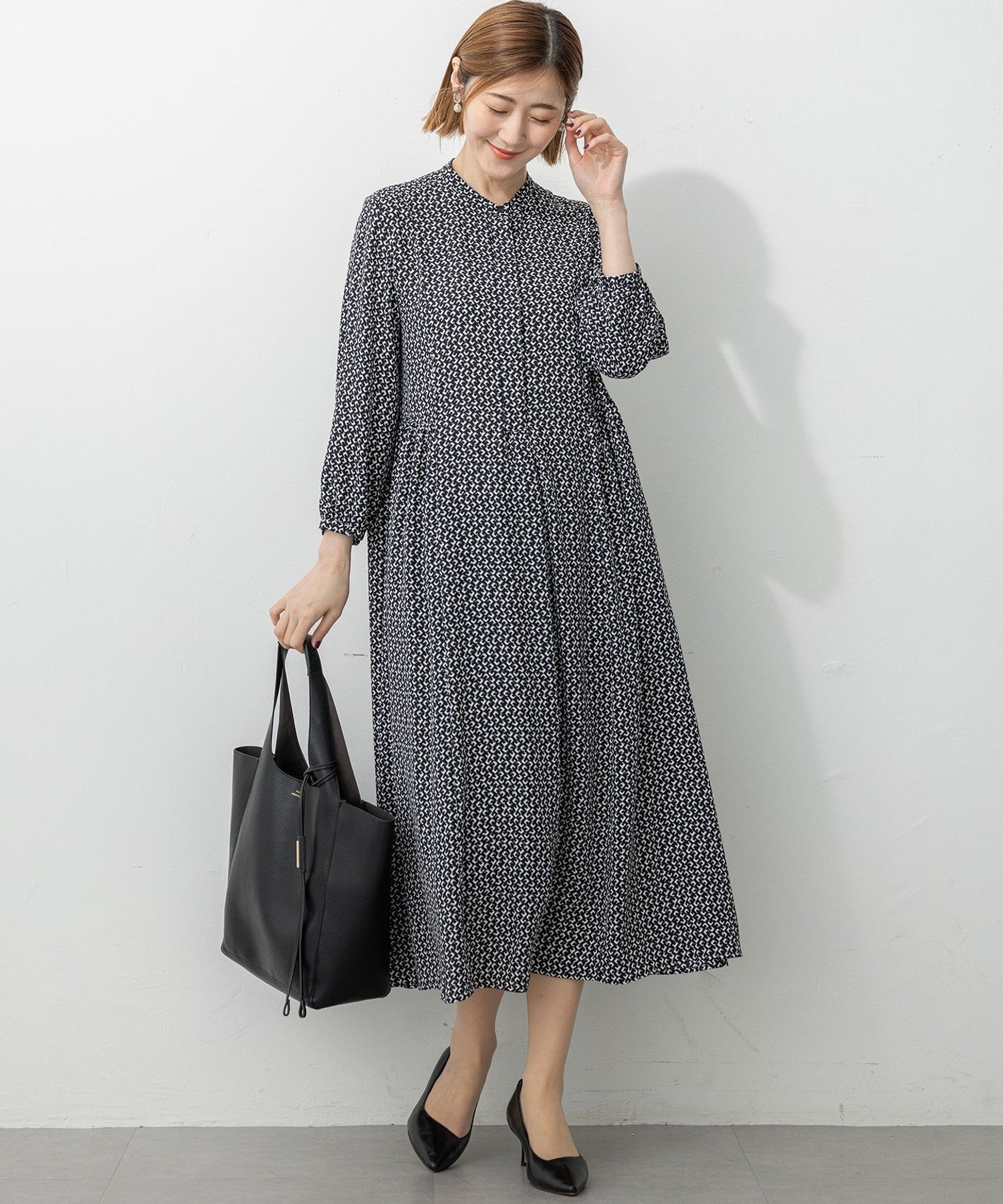 23区｜【洗える】モダンジオメトリックプリント ワンピース | Rakuten