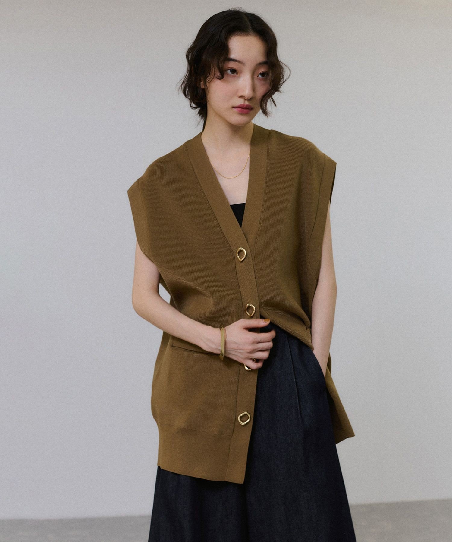 ADAM ET ROPE'｜【サステナブル】ミドルニットジレ | Rakuten Fashion