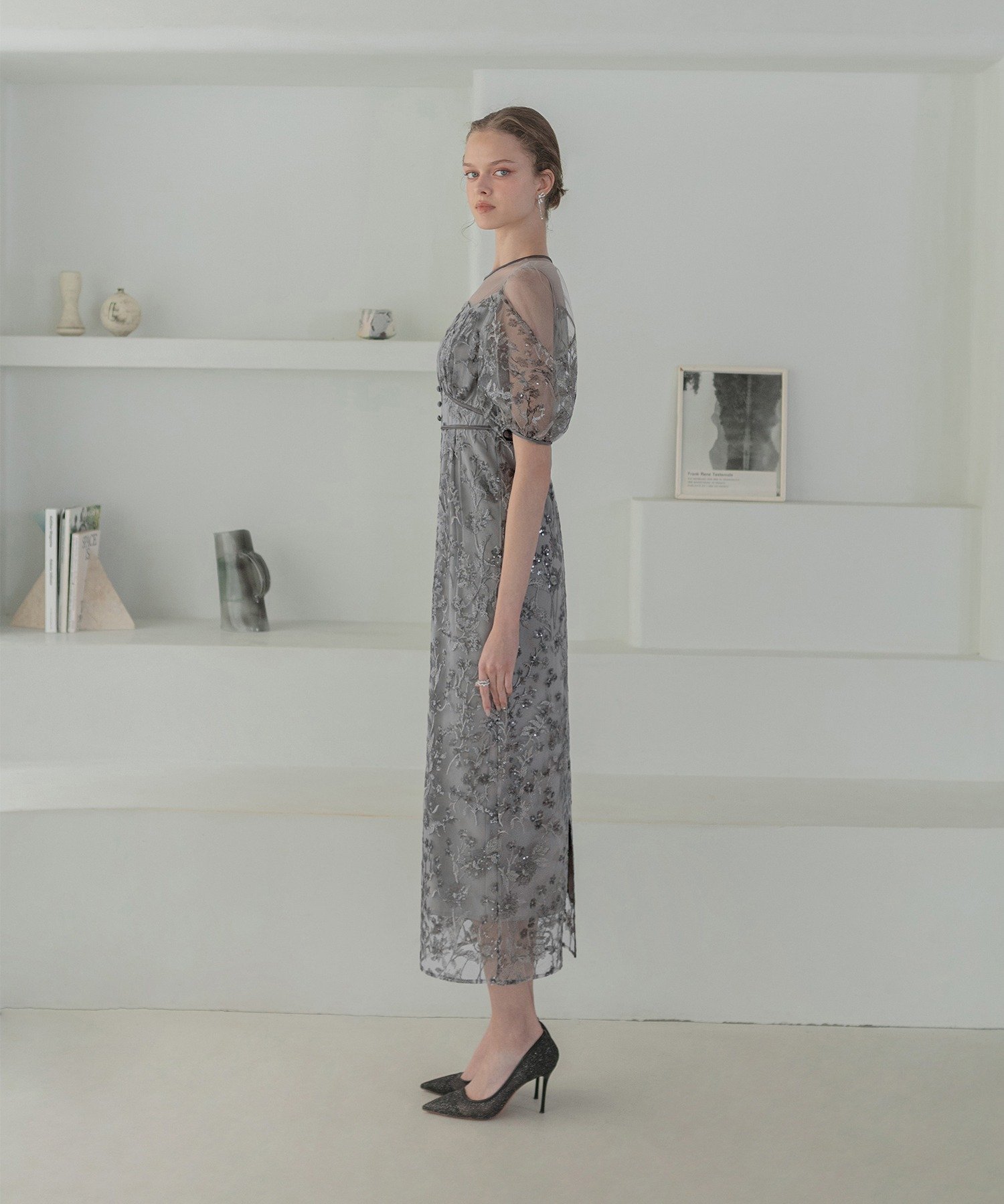 Leja｜LEJA-フラワーディテールパフスリーブIラインワンピースドレス