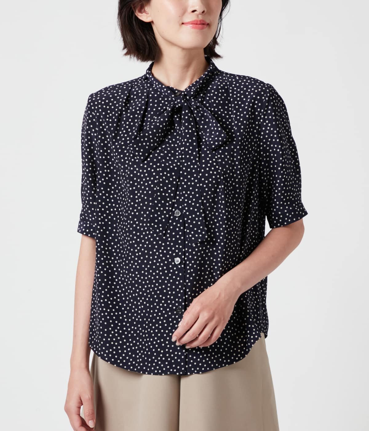 NEWYORKER｜ドットプリント 5分袖ボウタイブラウス | Rakuten Fashion
