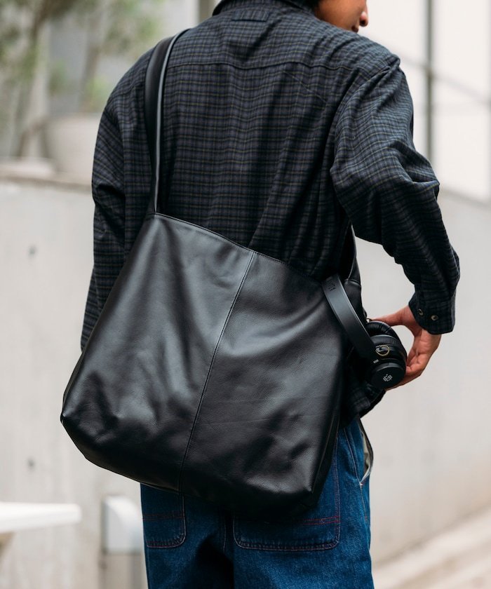 BEAUTY&YOUTH UNITED ARROWS｜レザー ムーン ショルダー バッグ