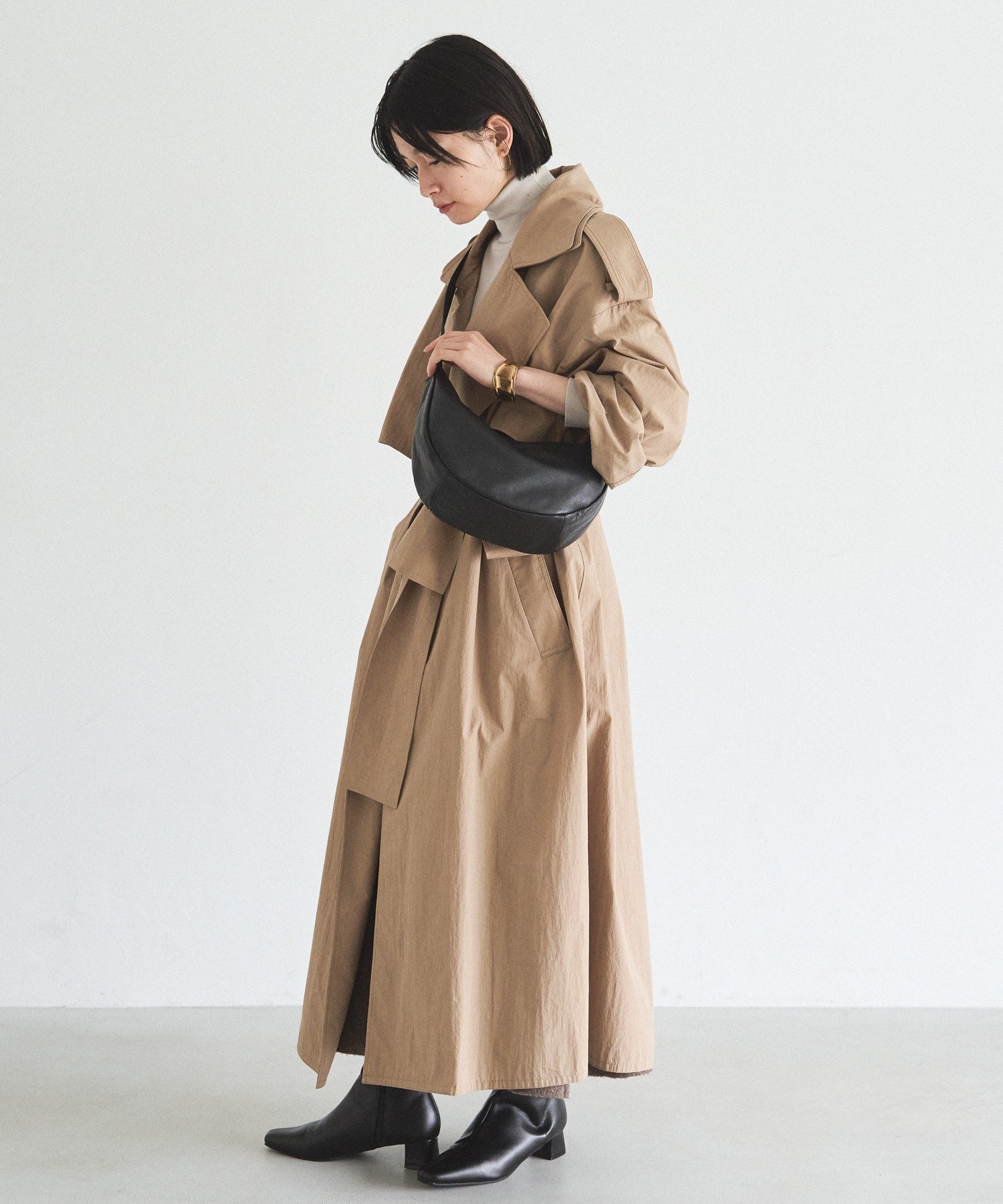 russet｜【20%ポイントバック】ソフトレザーラウンドショルダーバッグ