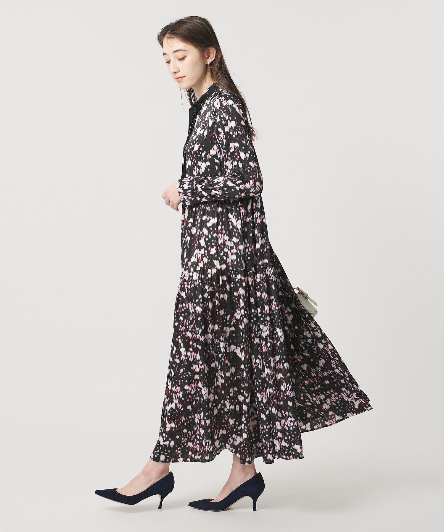 UNITED ARROWS｜サテン フラワープリント ボウタイ ワンピース