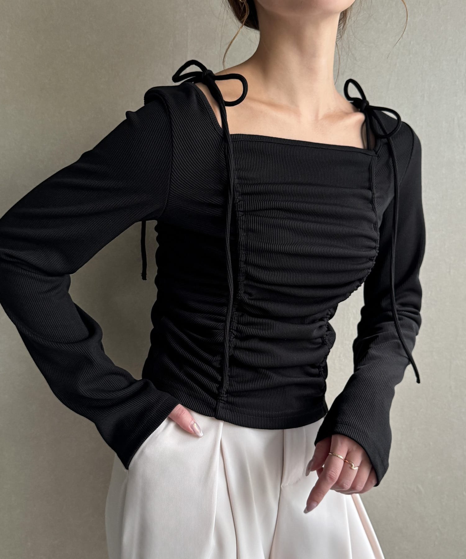 JUNOAH｜ドロストリボンリブトップス | Rakuten Fashion(楽天