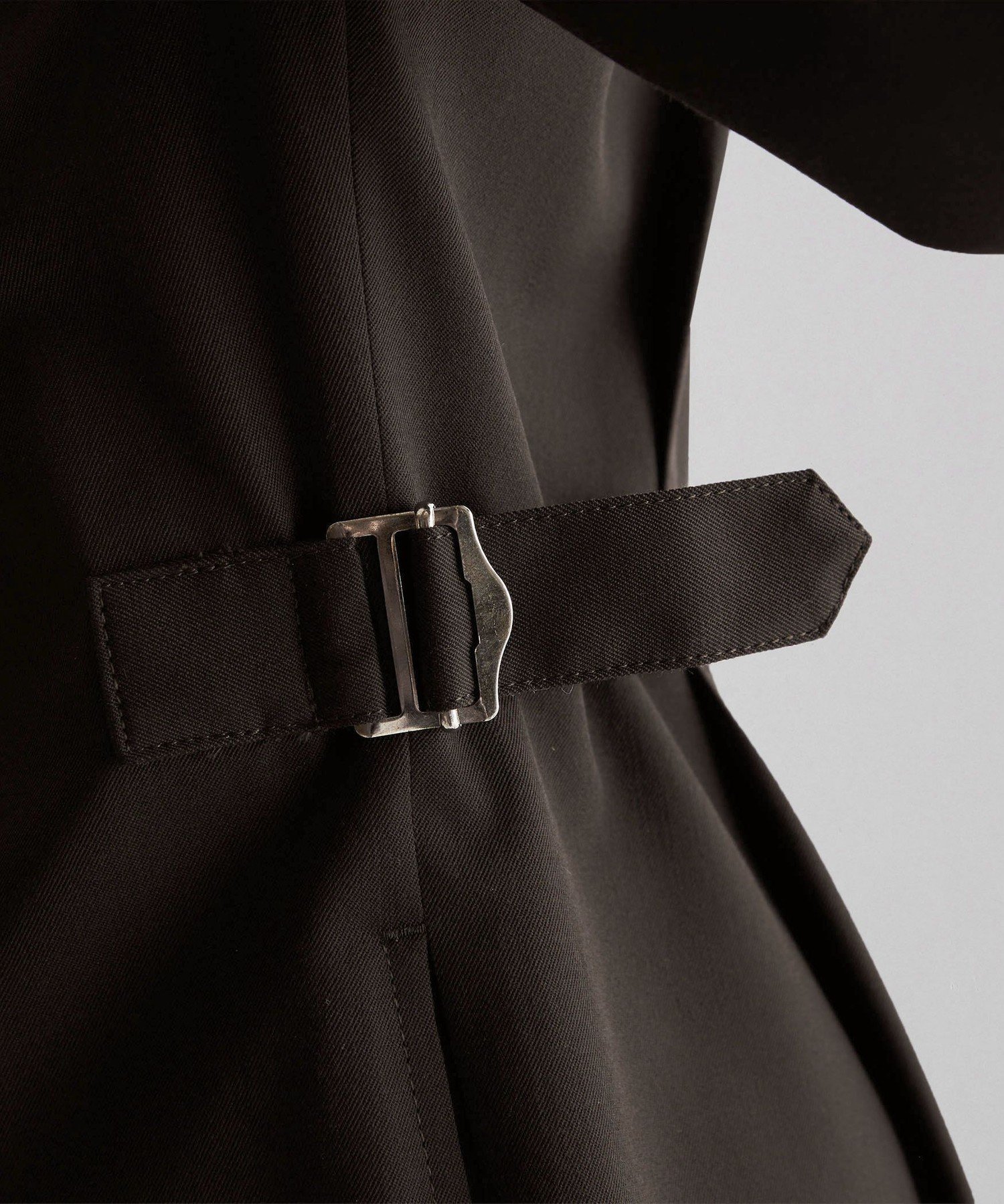 新品タグ付き☆ロエフ LOEFF ウールギャバオールインワン ダークブラウンM 楽天市場】【SALE／70%OFF】＜LOEFF＞ウール ギャバ オールインワン