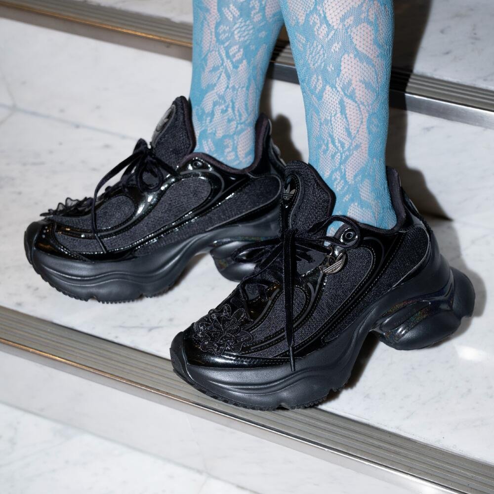 adidas｜【公式】アディダス adidas オズヴィーナス / OZVENUZ