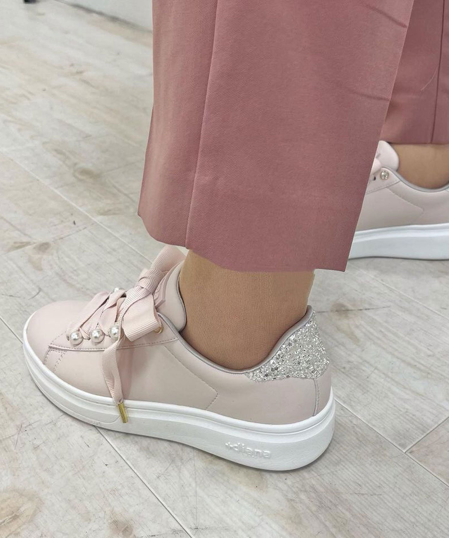 diana｜パールビジュー付きリボンスニーカー | Rakuten Fashion(楽天