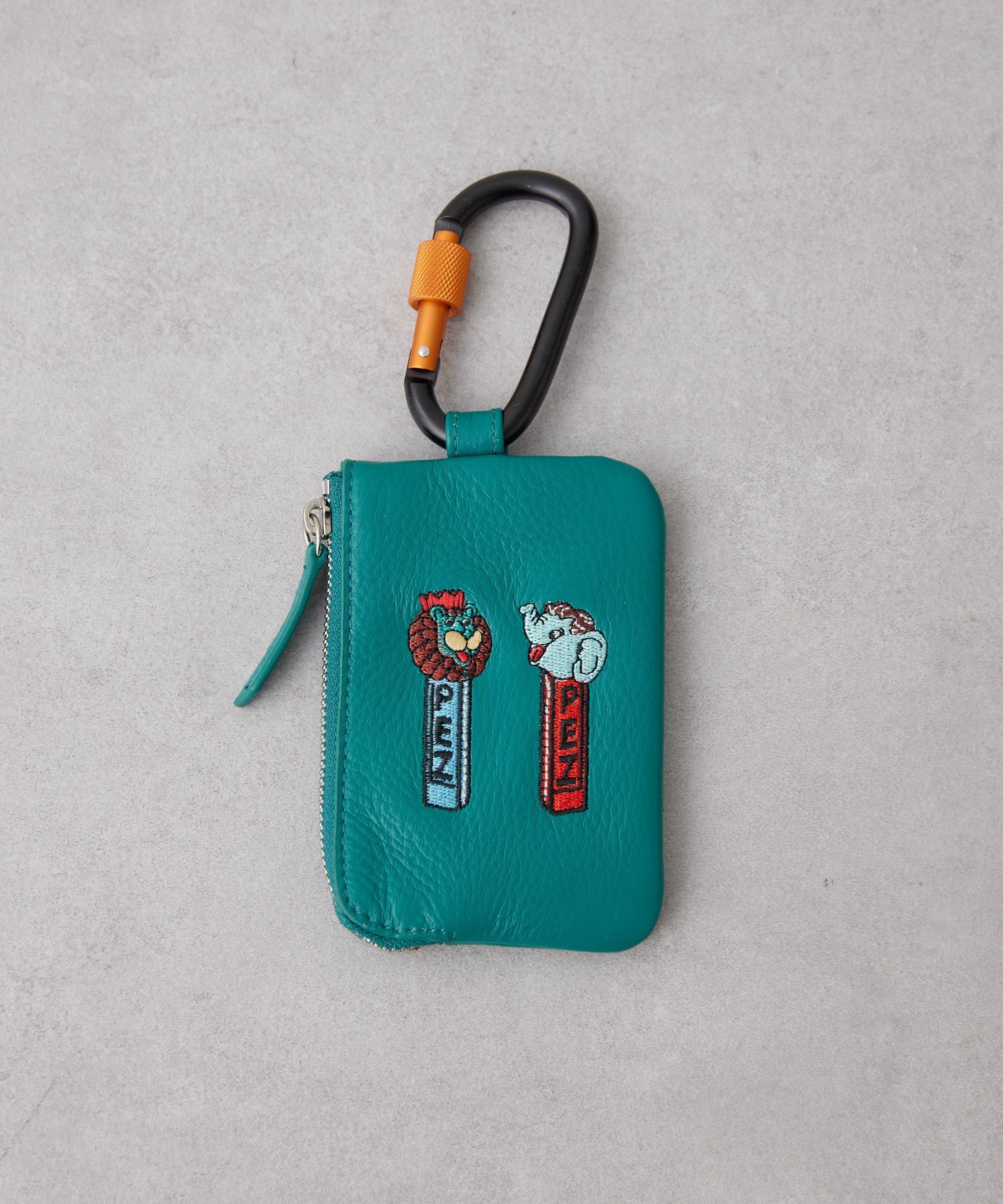 ear PAPILLONNER｜【PEZ(ペッツ) ×ear】《牛革》カラビナ付きパス&キー