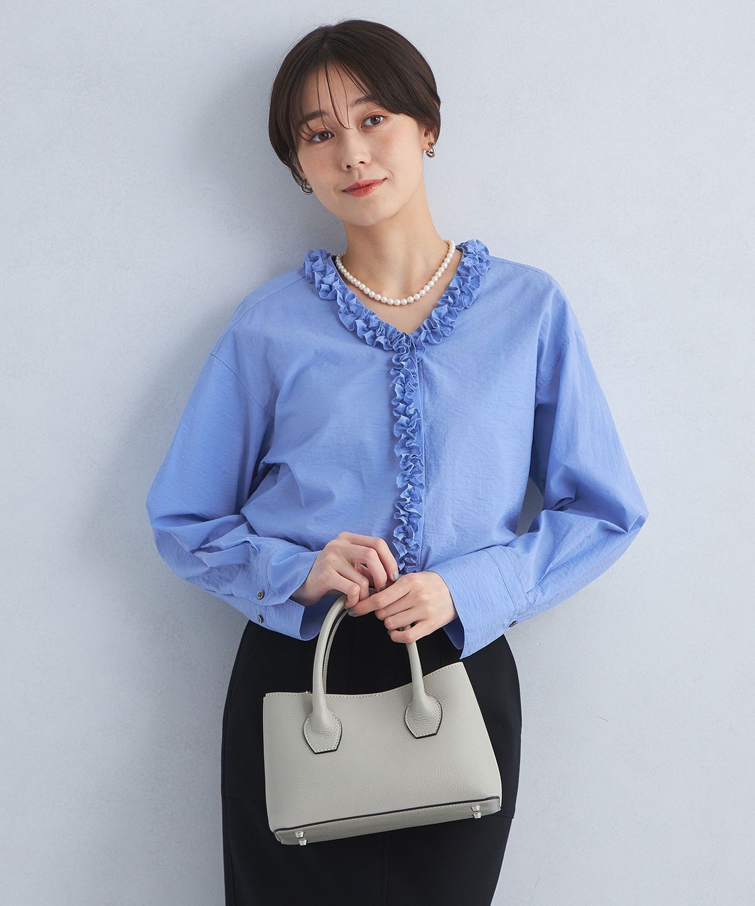 UNITED ARROWS LTD. OUTLET｜タックフリル Vネック ブラウス | Rakuten