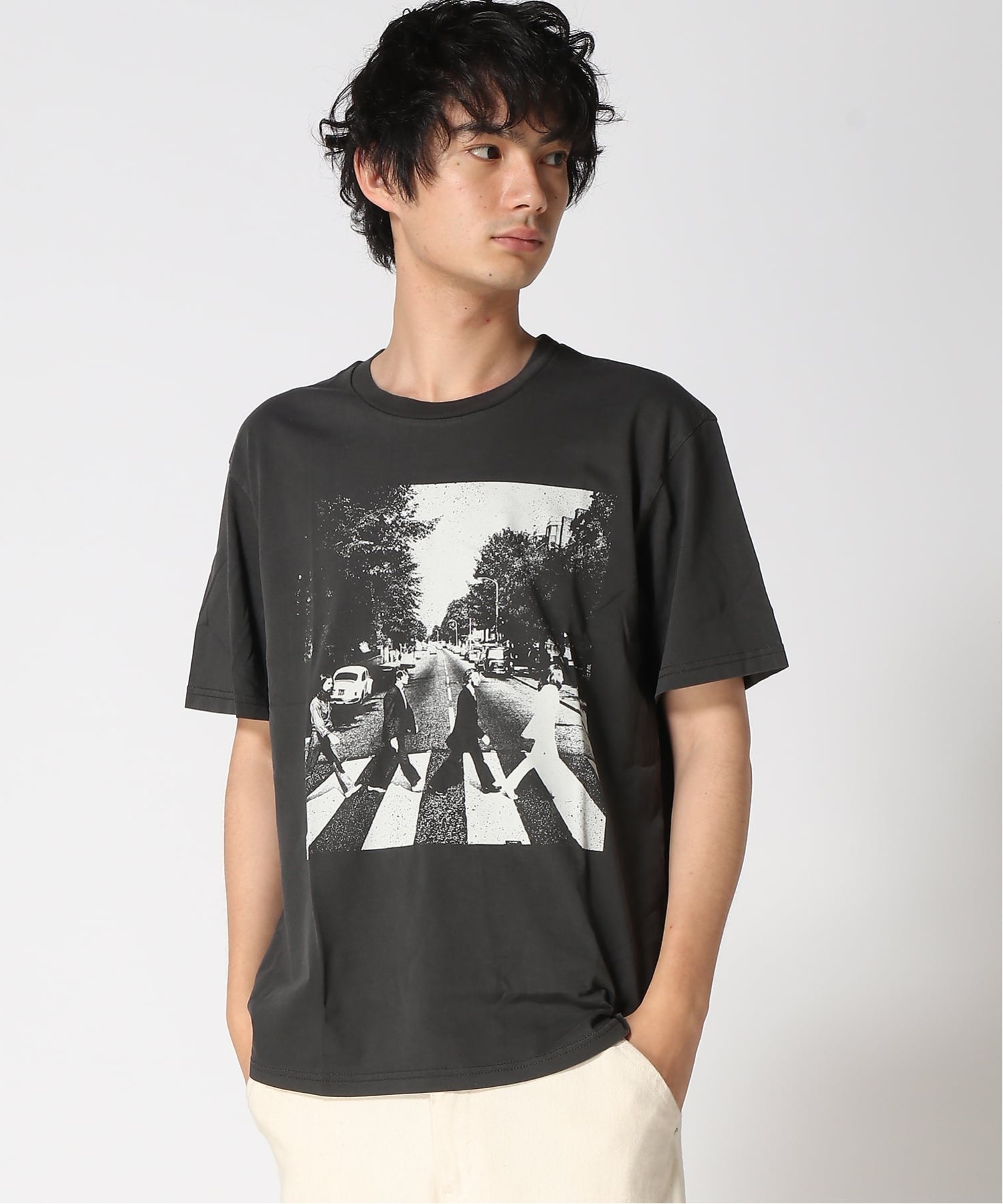 GAP｜(U)□ザ・ビートルズ リラックスフィット グラフィックTシャツ