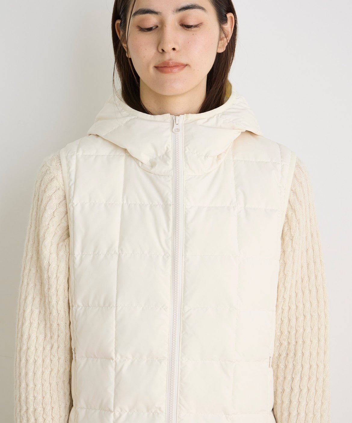 I.T.'S. international｜ロングフードダウンベスト《TAION &amp