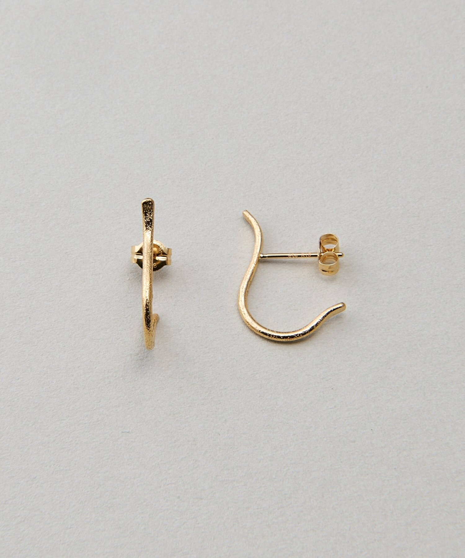 ete｜K18YG クレール トライアングルカット ピアス | Rakuten Fashion