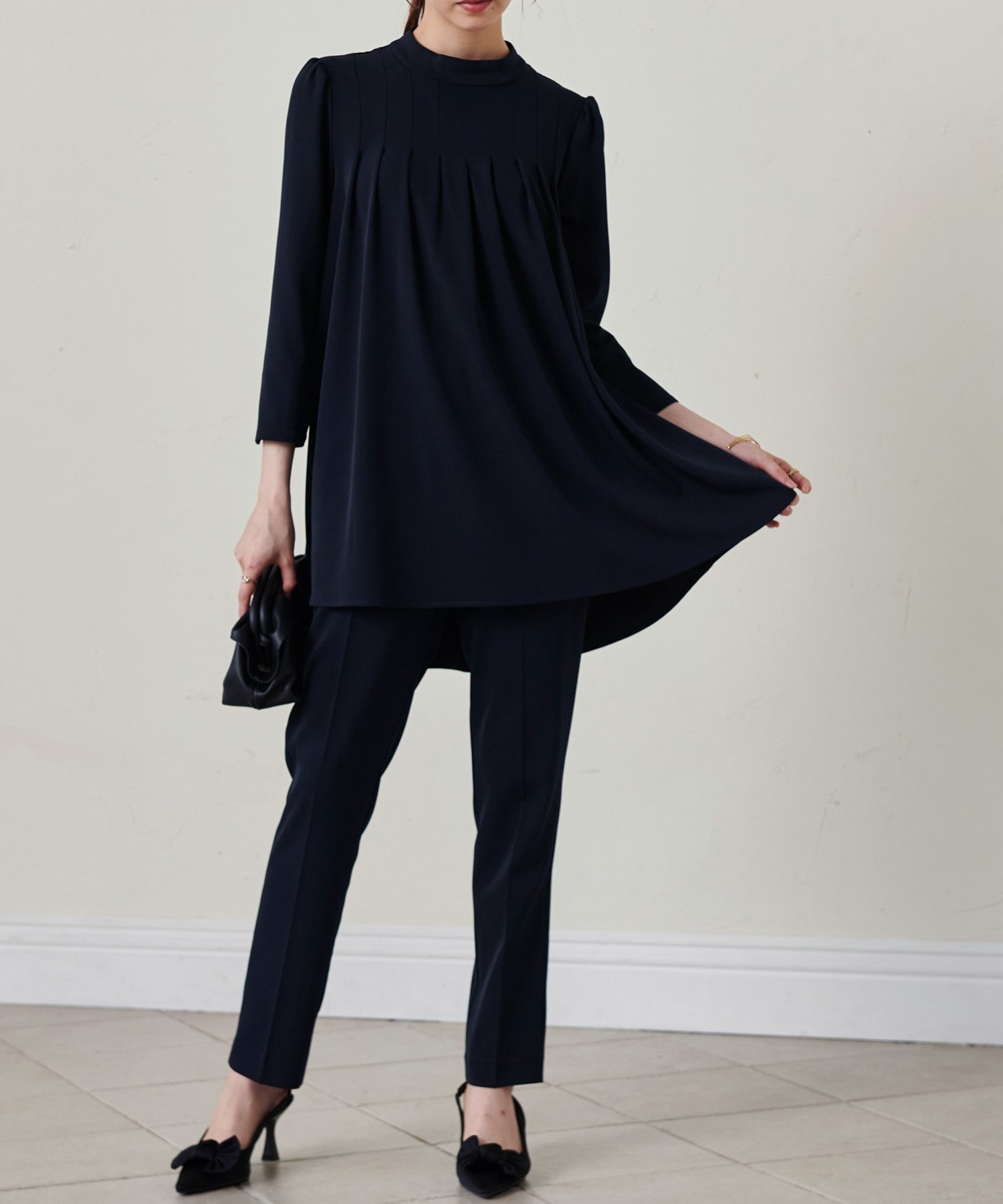 Ranan｜バックパール調デザインフレアートップスパンツセット