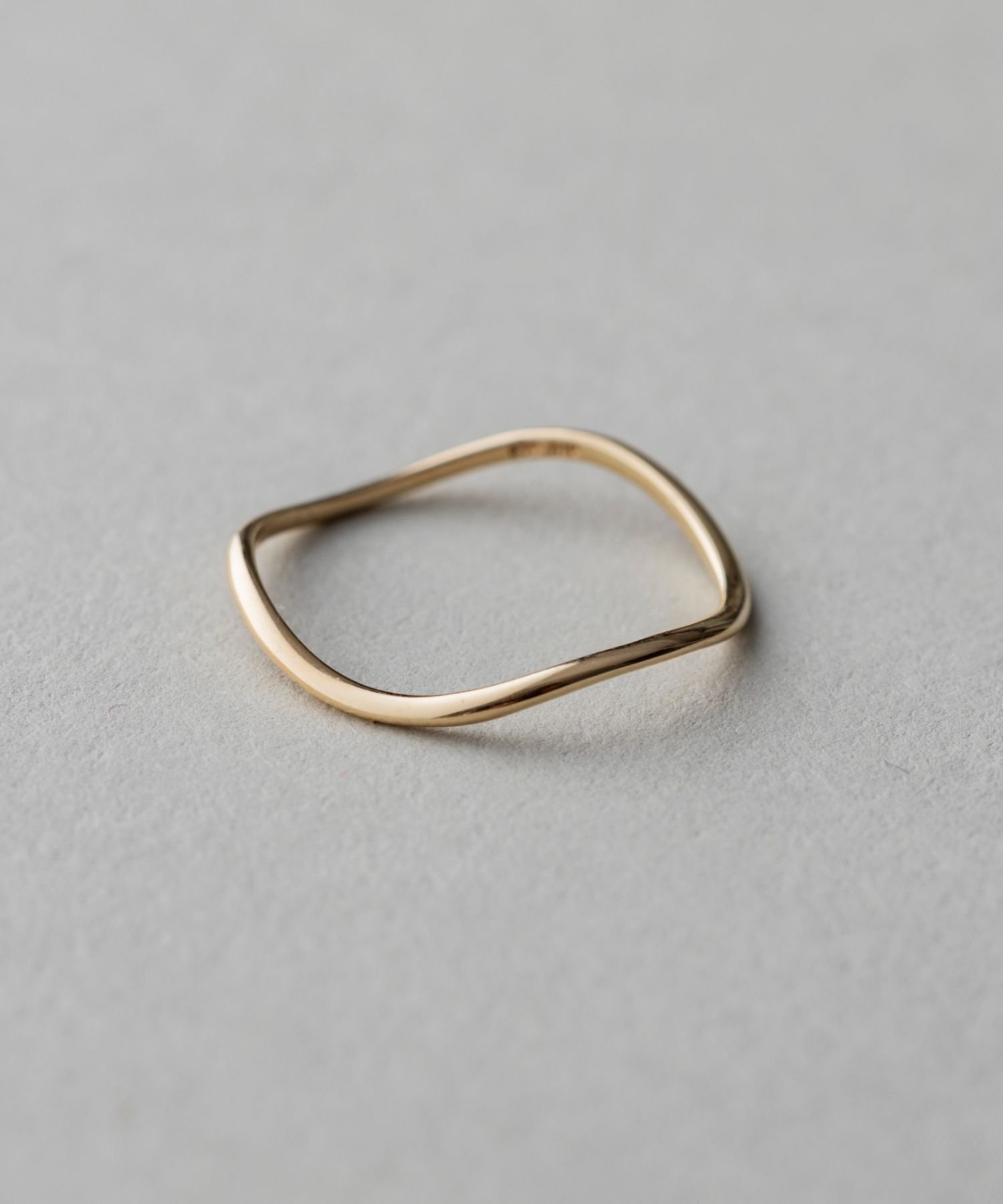 ete｜[レイヤード] K10YG ウェーヴ リング | Rakuten Fashion(楽天