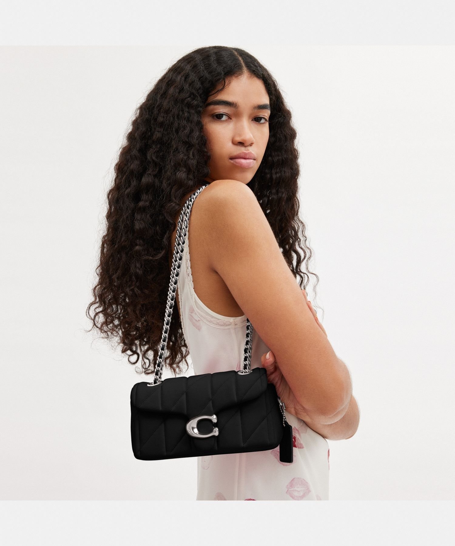 COACH｜【公式】タビー ショルダー バッグ 20・キルティング | Rakuten