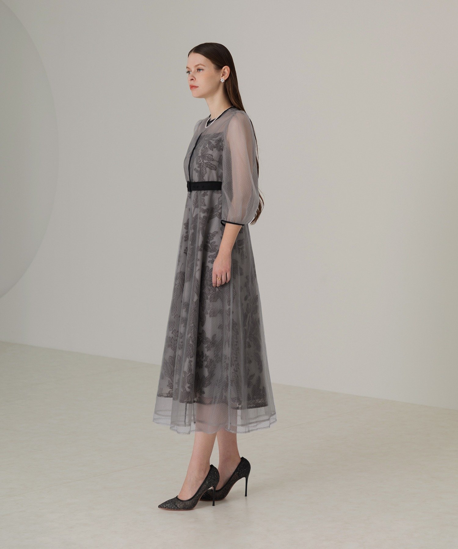 Leja｜LEJA-チュールパイピングリーフベルトAラインワンピースドレス