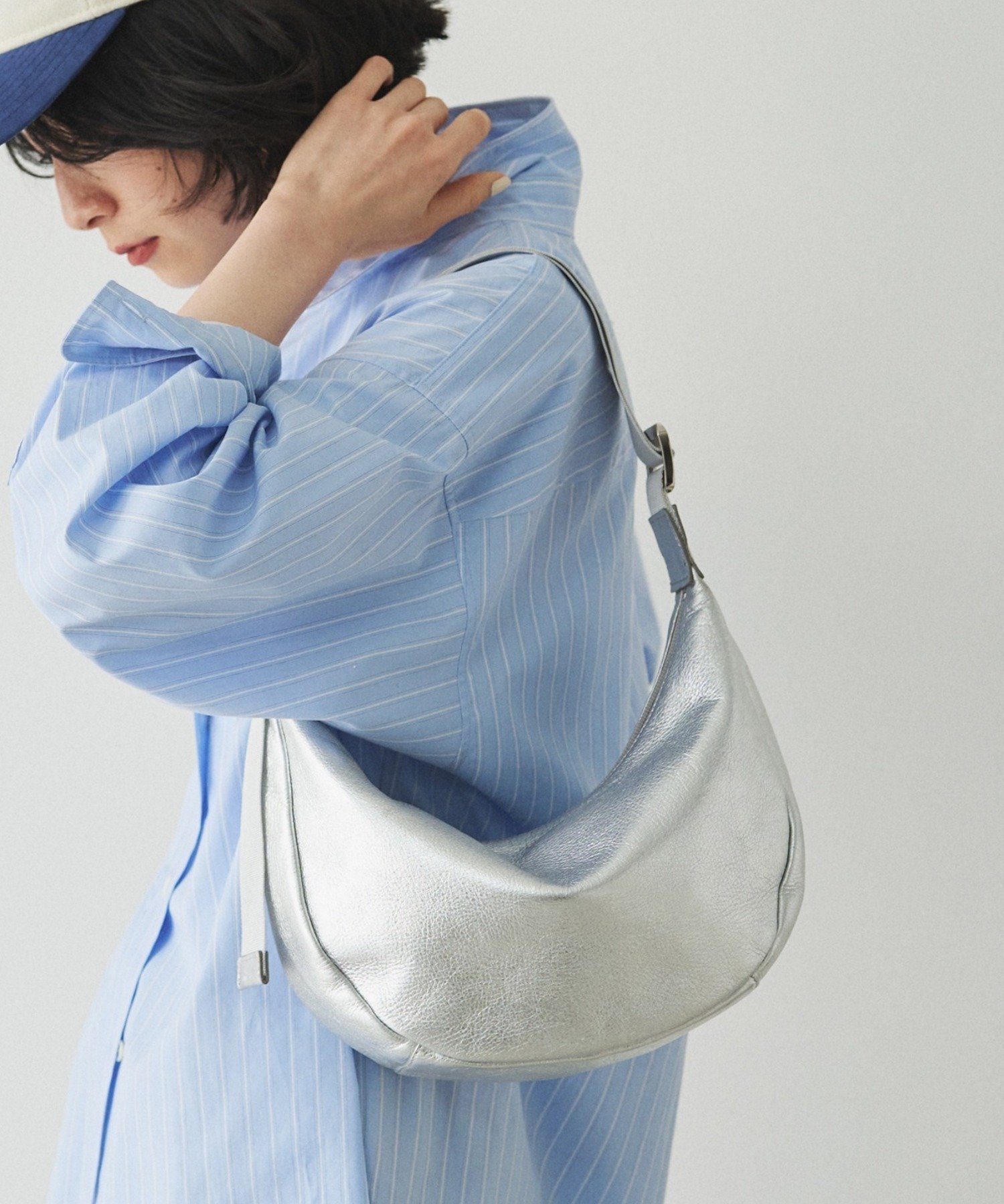 russet｜ソフトレザーラウンドショルダーバッグ[silver] | Rakuten