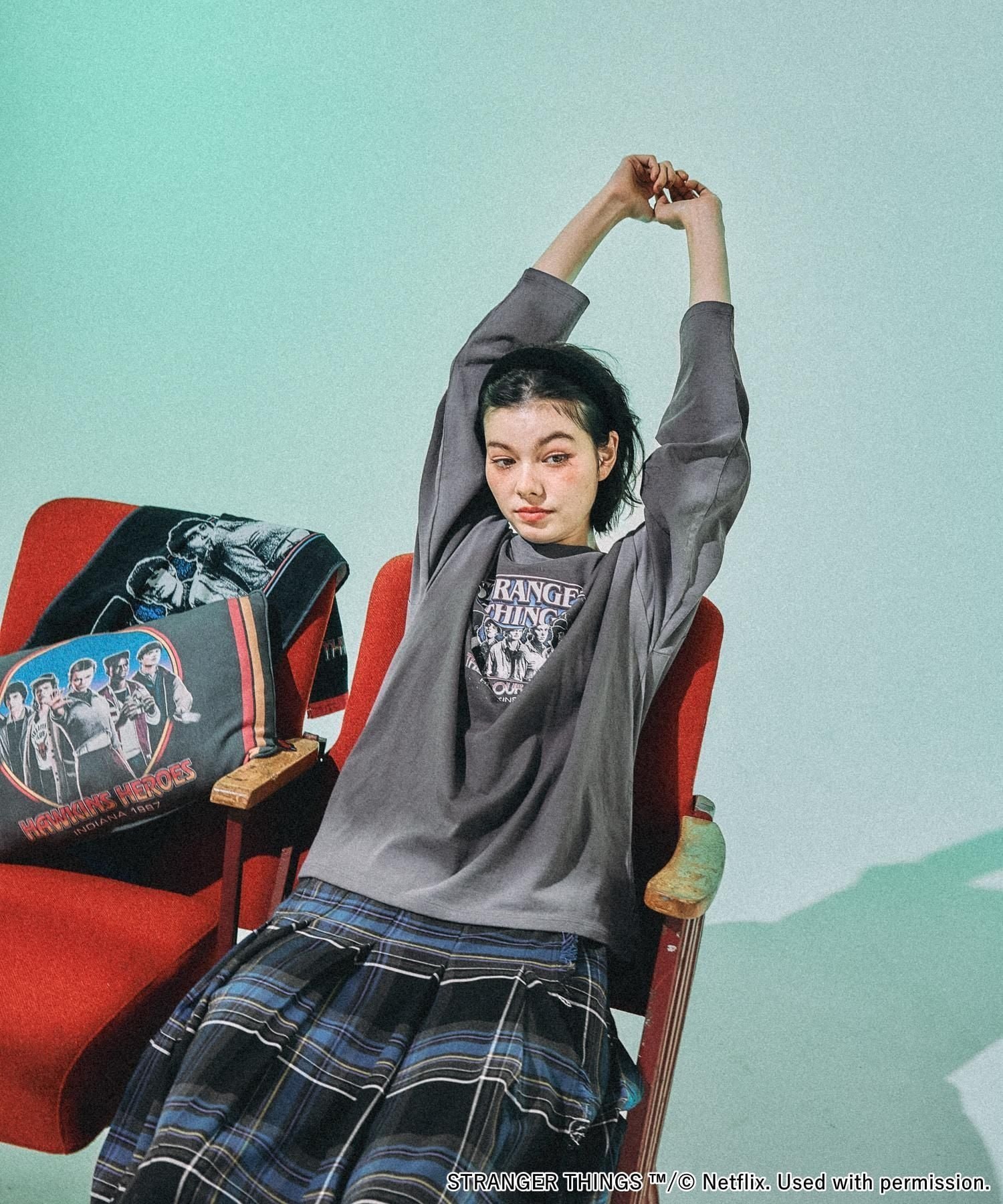 niko and ｜【STRANGER THINGS】コラボ スプレーアソートロングT