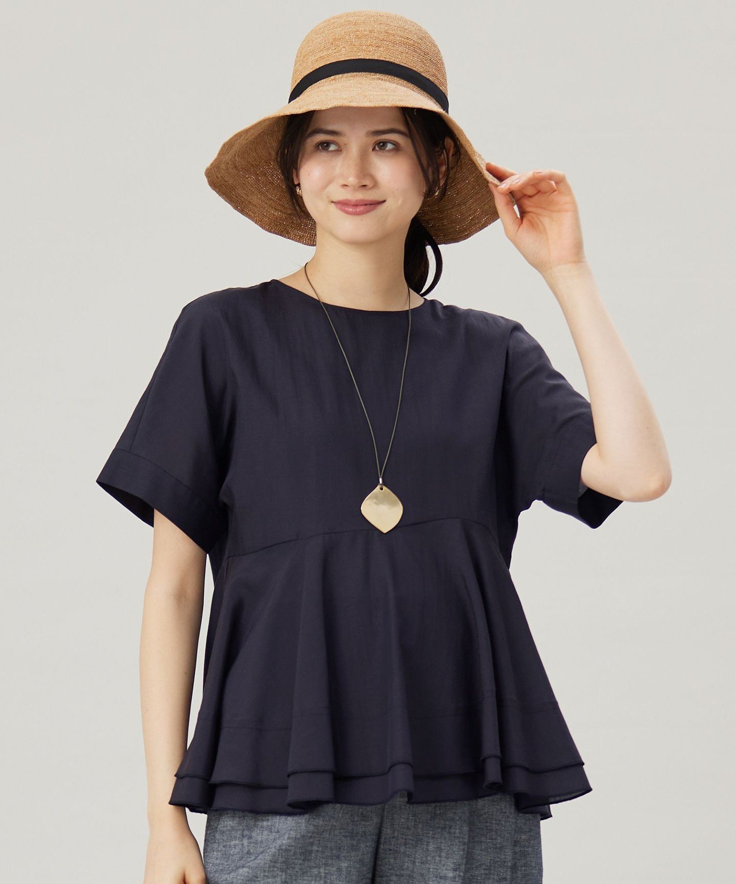 自由区｜【洗える】ソフトリネンペプラム ブラウス | Rakuten Fashion