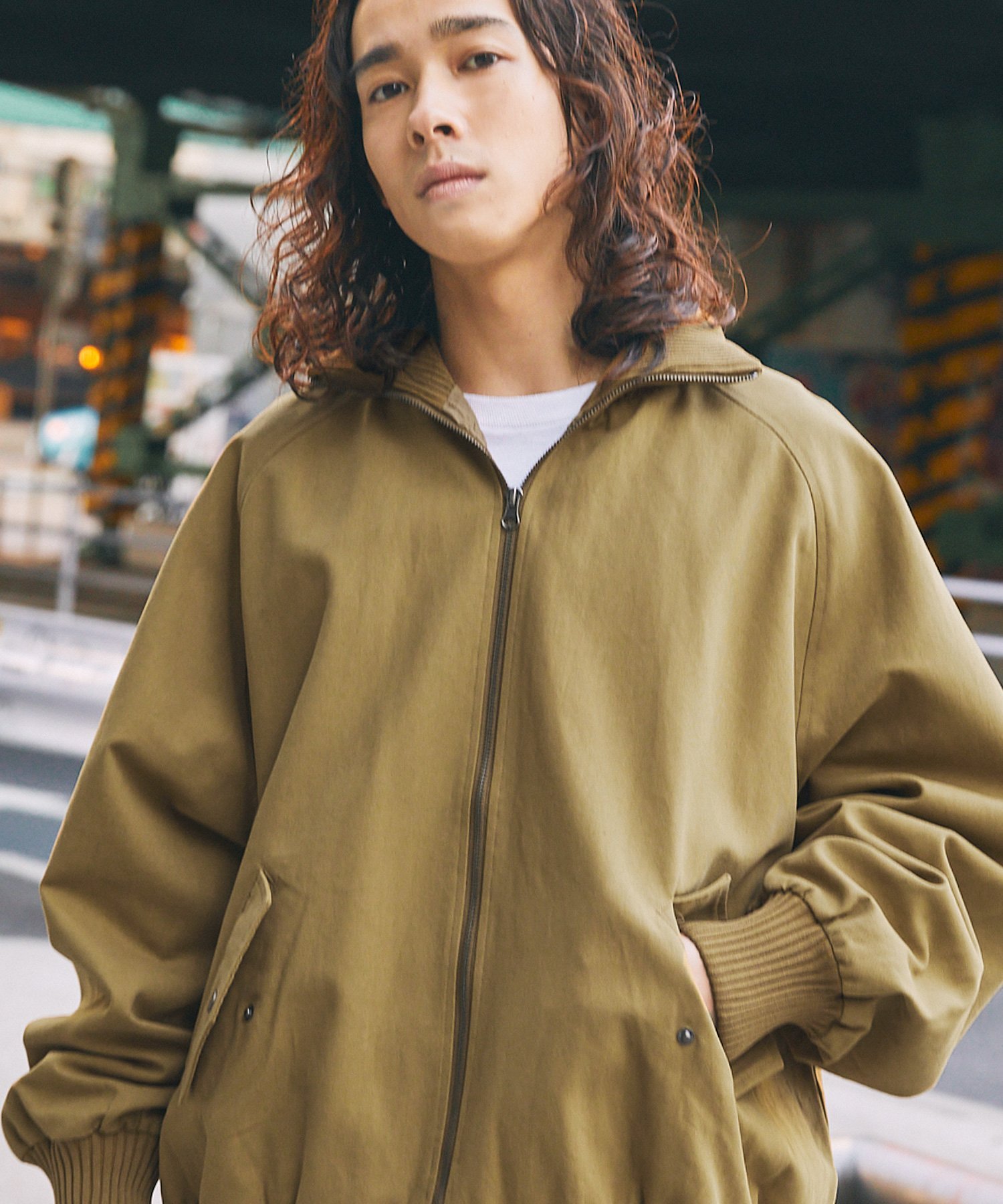 THE CASUAL｜オーバーサイズリブハイネック シンセティックレザー