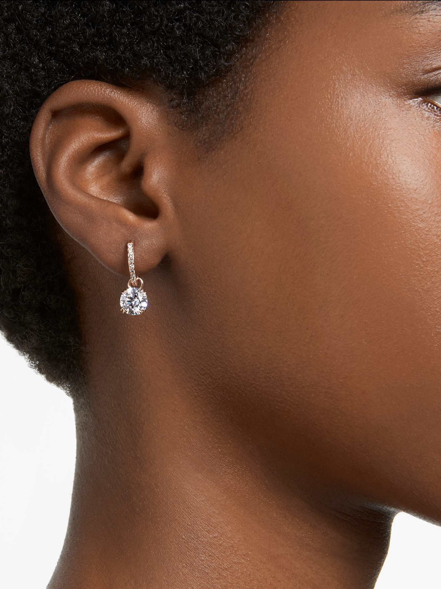 SWAROVSKI｜【公式】【スワロフスキー】Stilla ドロップピアス