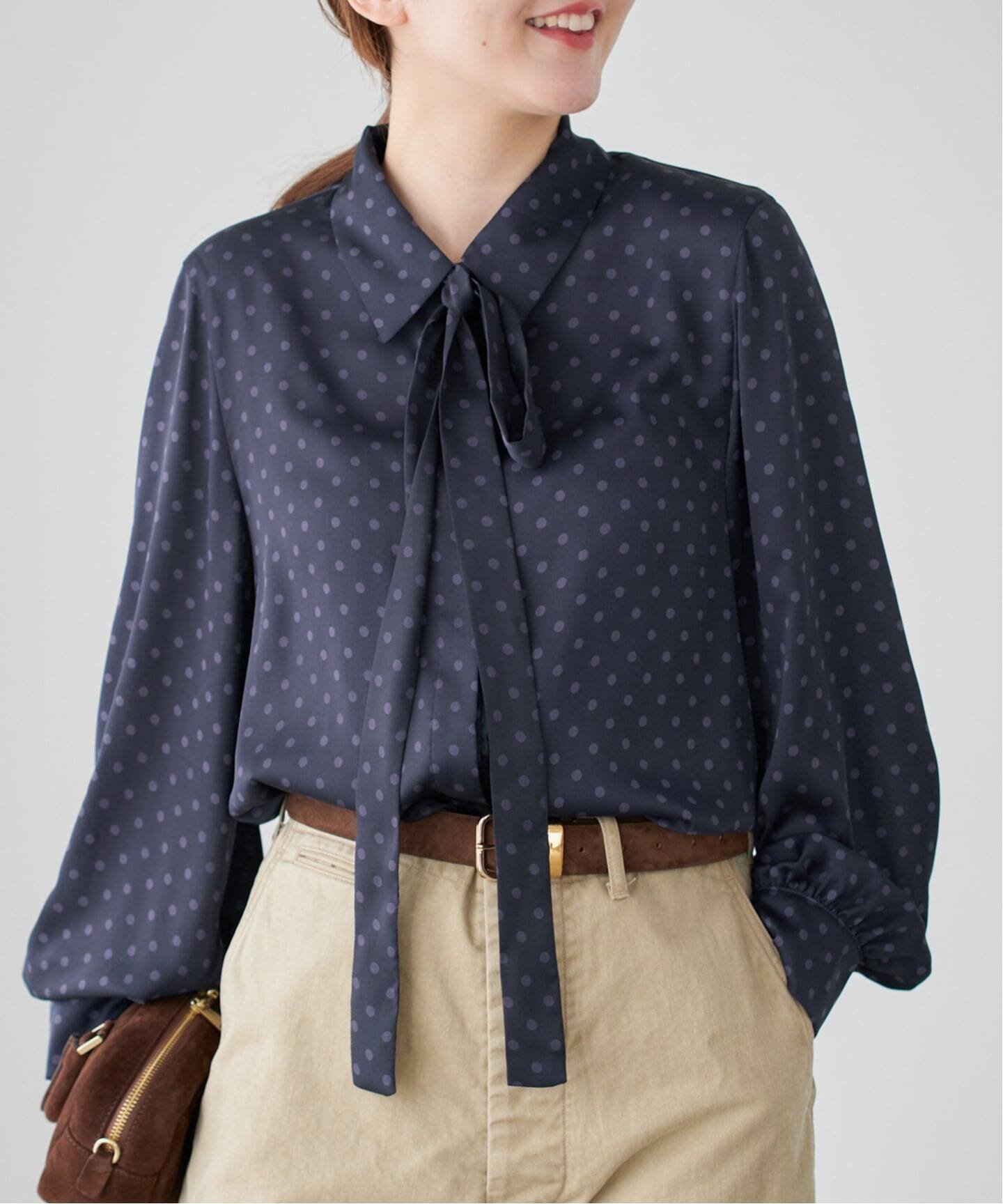 IENA｜《WEB限定/追加2》サテンドットタイ付ブラウス | Rakuten