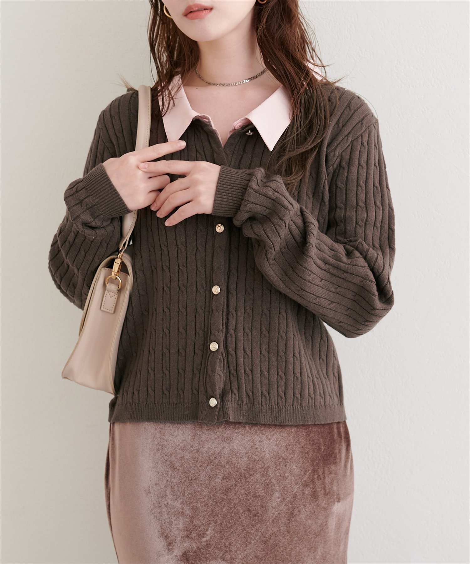 natural couture｜レイヤード風衿付きケーブルカーディガン | Rakuten