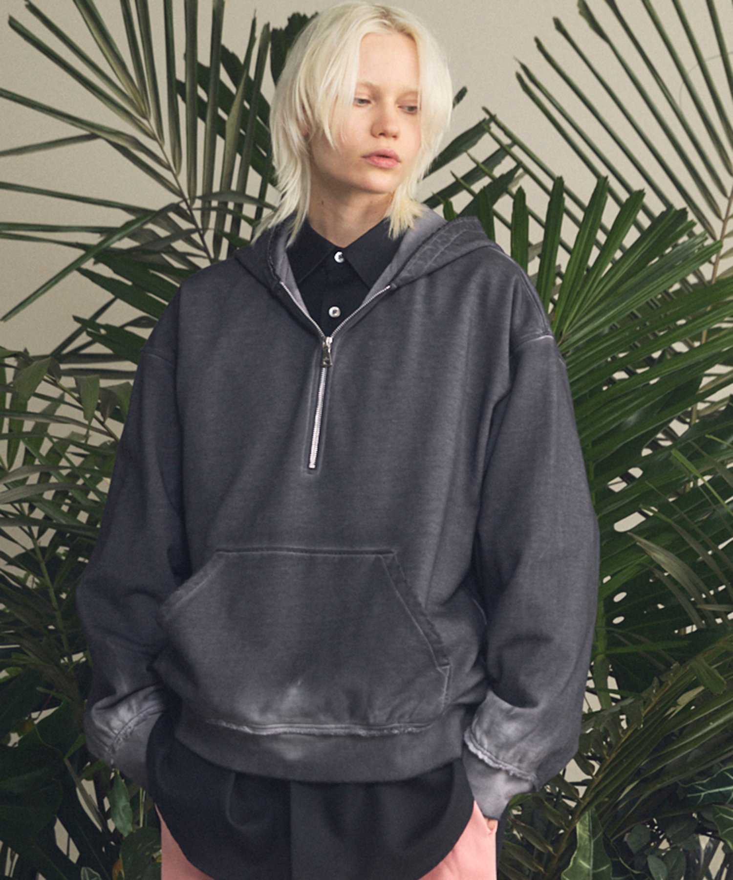 MAISON SPECIAL｜Deep Front Neck Prime-Over Half-zip Hoodie