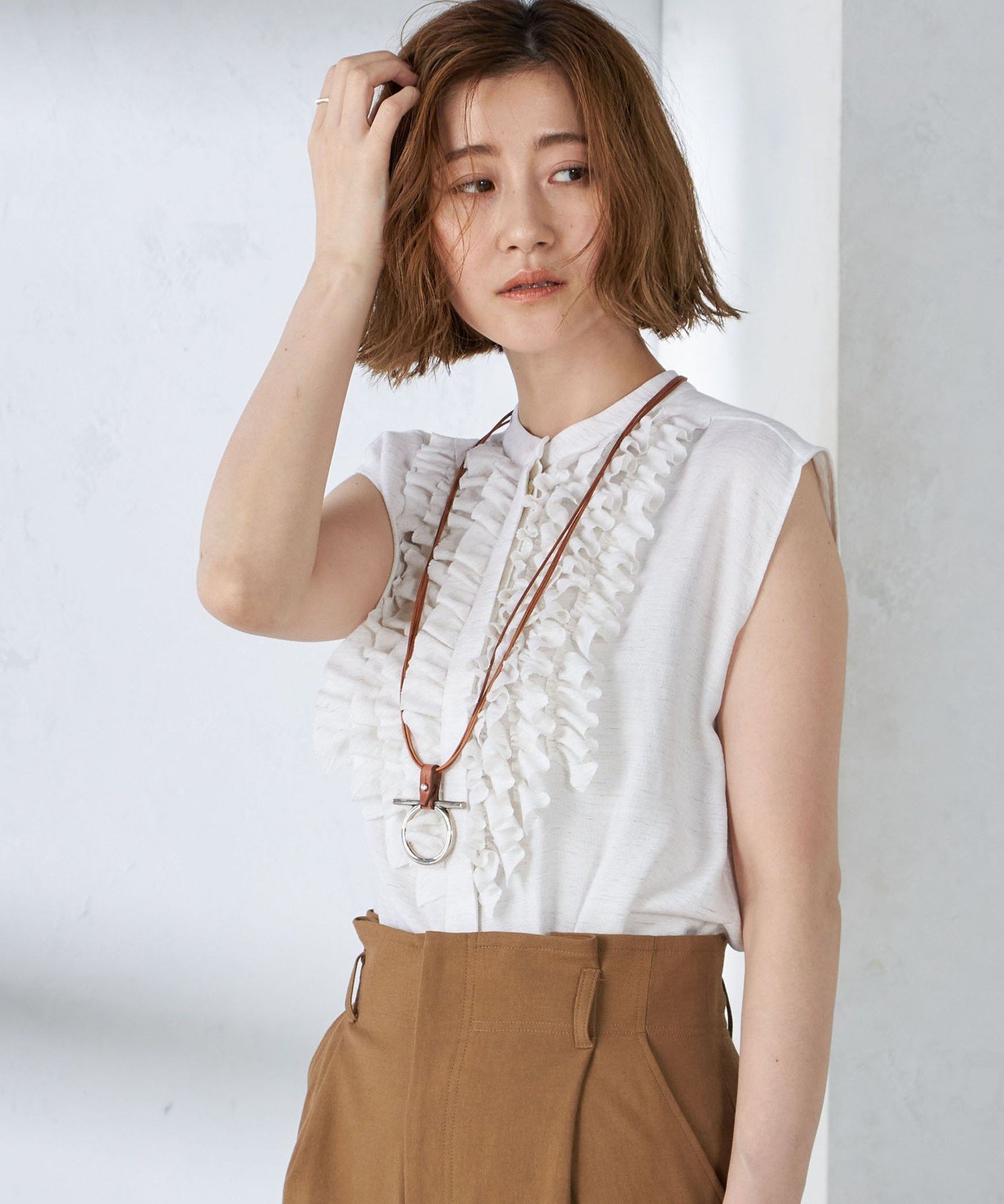 美品★ships 麻混 フロント フリル フレンチスリーブ ブラウス SHIPS｜<手洗い可能>麻混 フロント フリル フレンチスリーブ ブラウス