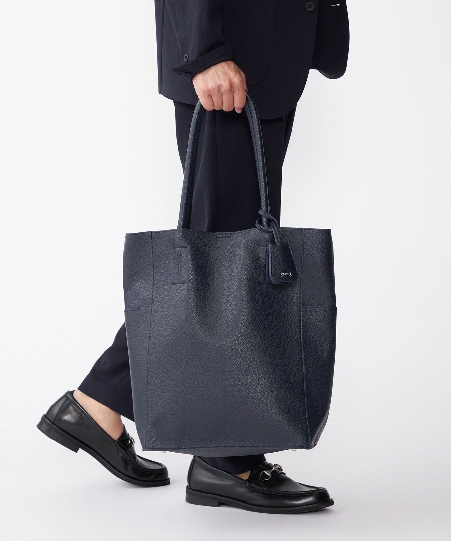 SHIPS｜【WEB限定】SHIPS: 合成皮革 ヴァーティカル ビズ トート