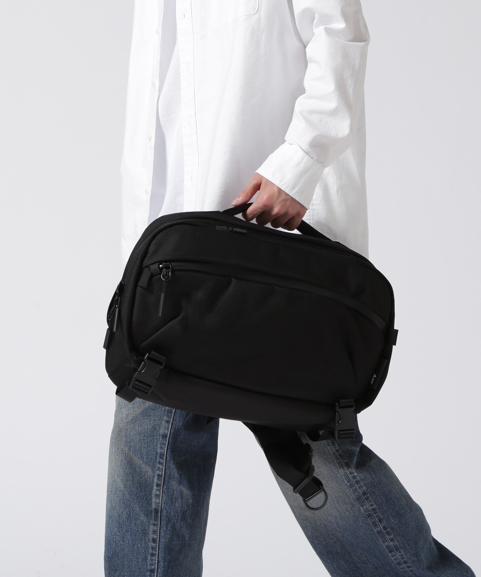 B'2nd｜Aer(エアー)Travel Sling 2 Black AER-21013 | Rakuten Fashion