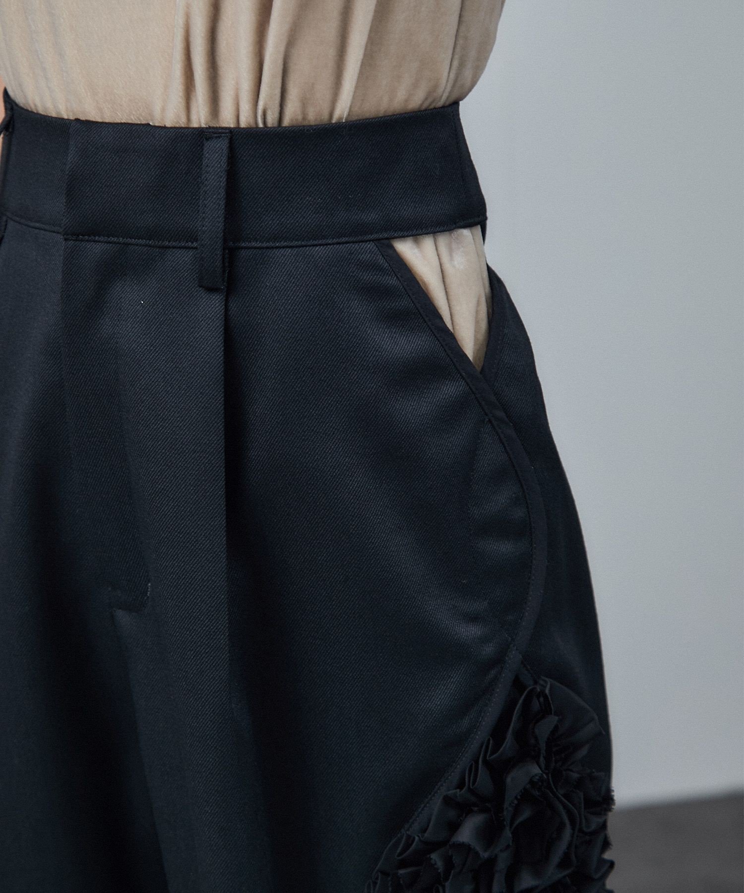 SALON adam et rope'｜【VELVETY INDIGO BLUE BLACK】NUT PANT