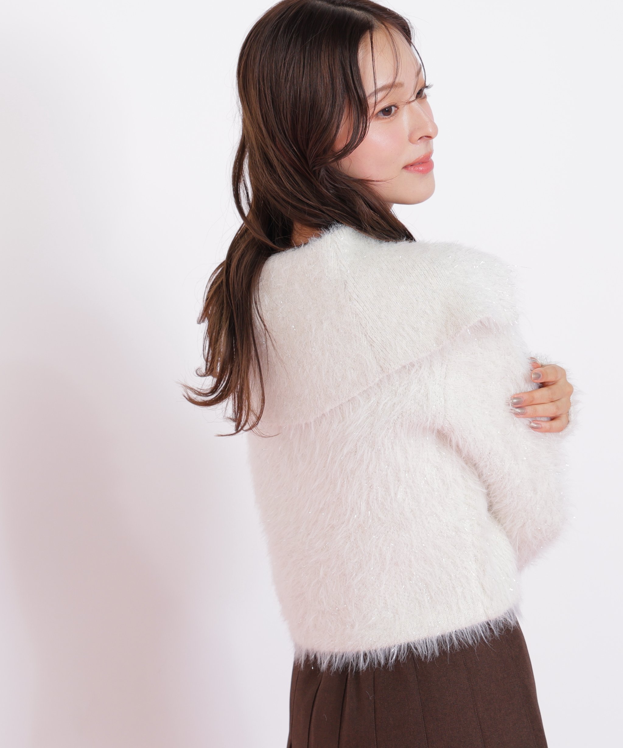 JILL by JILL STUART｜ラメフェザービッグカラーニットブルゾン