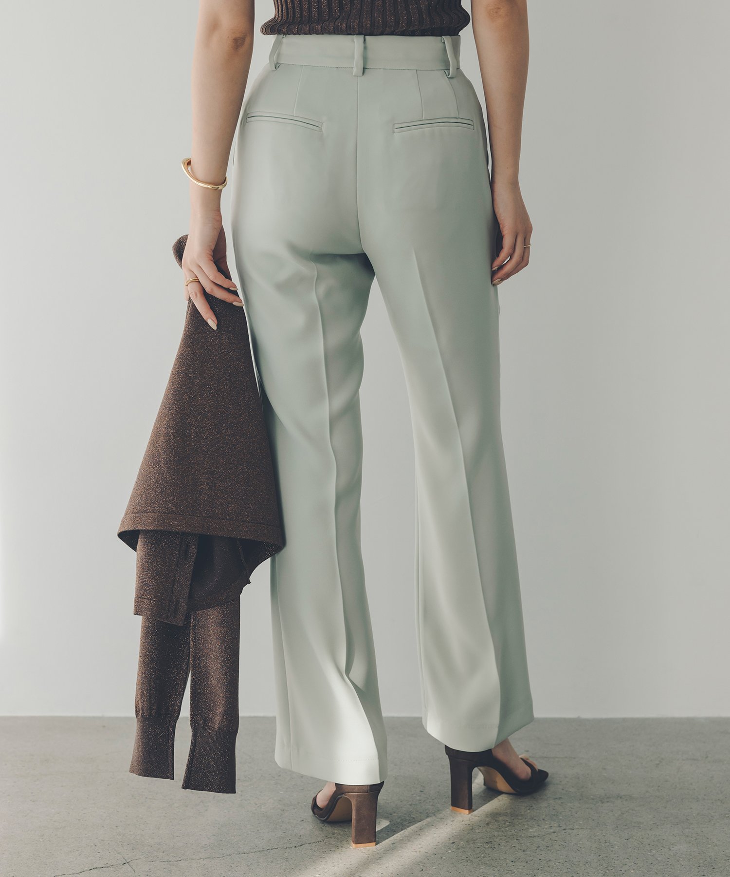 anuans｜スリムフィットセミフレアパンツ | Rakuten Fashion(楽天