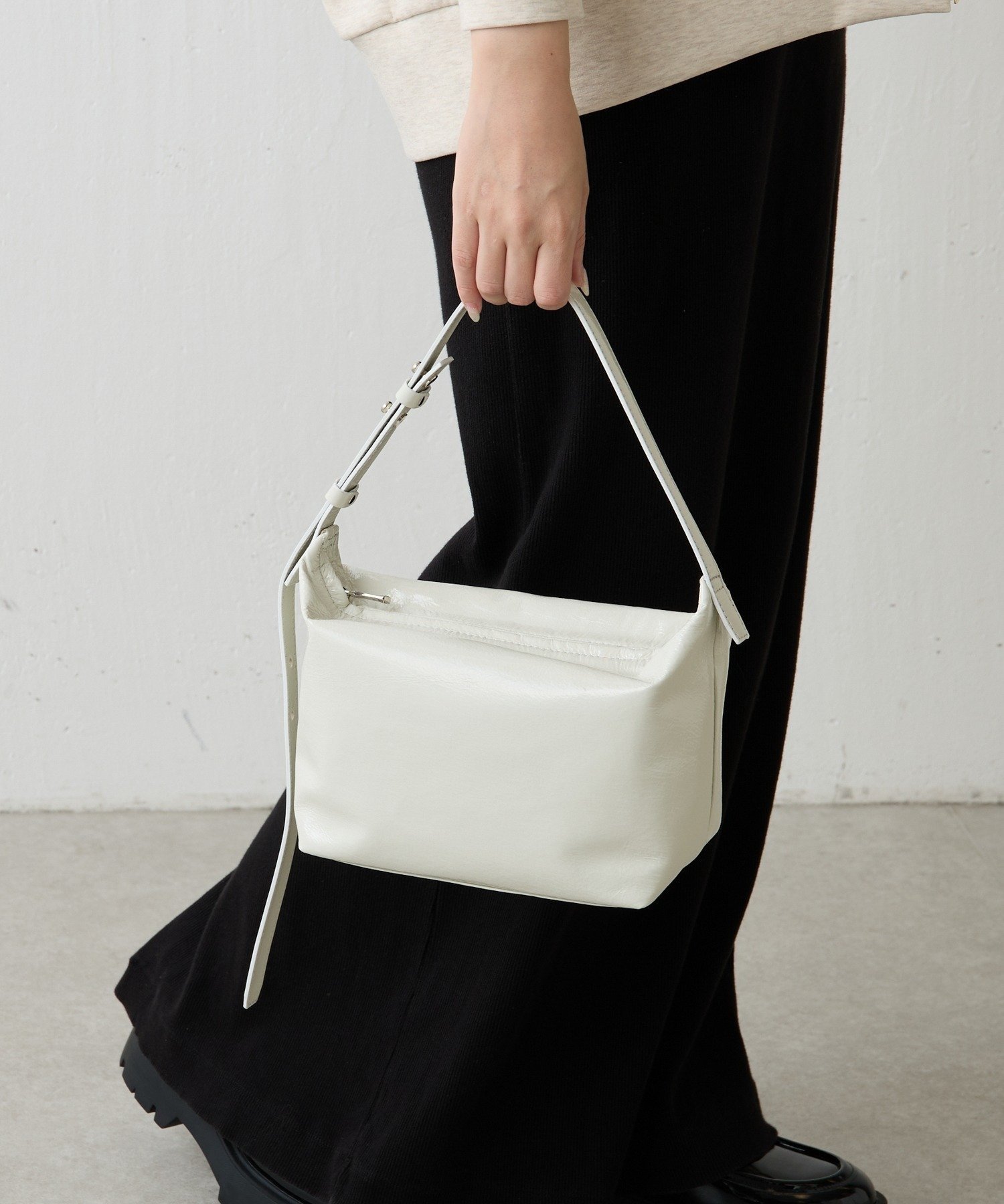 russet｜【再値下げ】エナメルワンショルダーバッグ | Rakuten Fashion