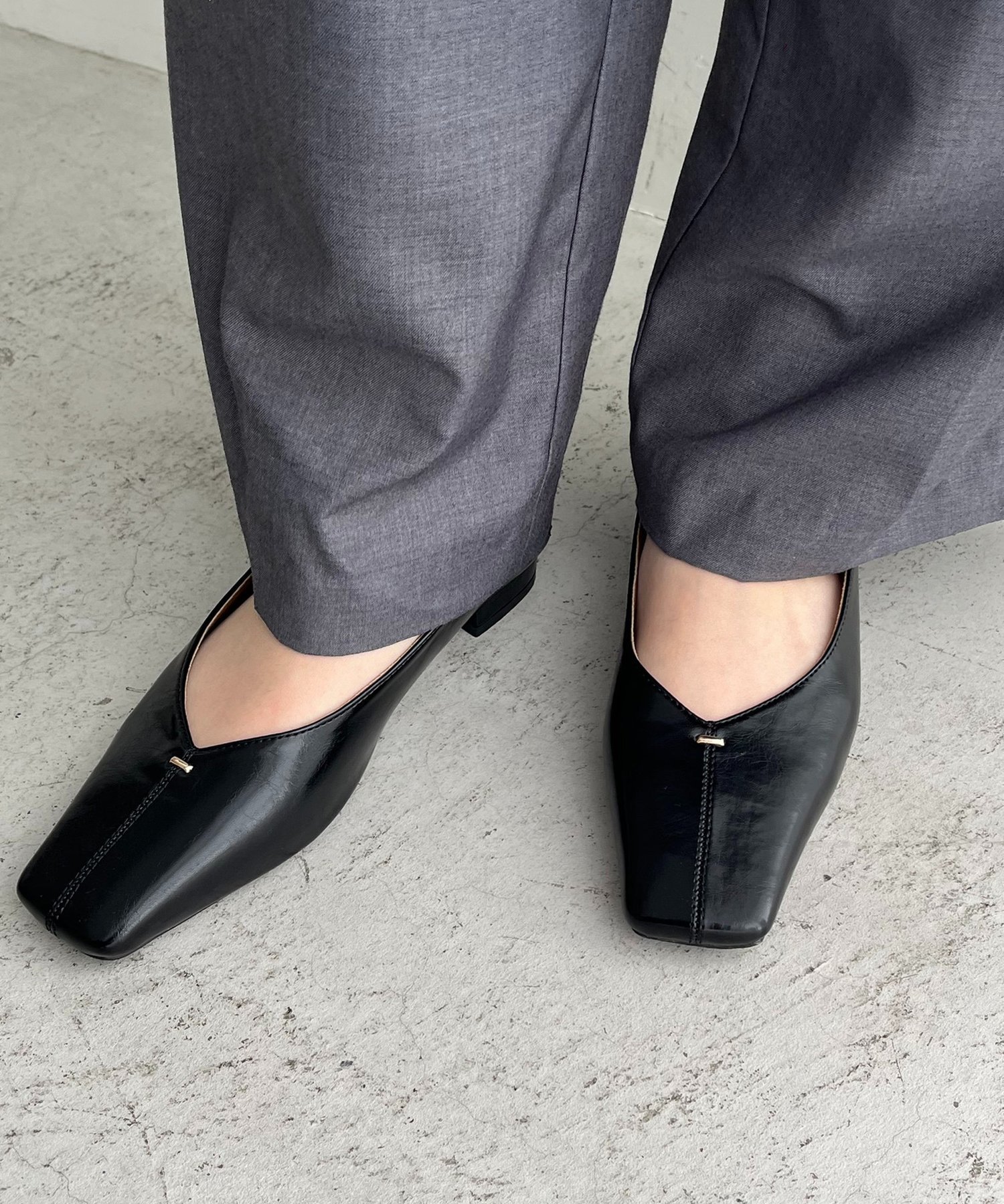 CAPRICIEUX LE'MAGE｜【大人の定番パンプス】スクエアステッチフラット