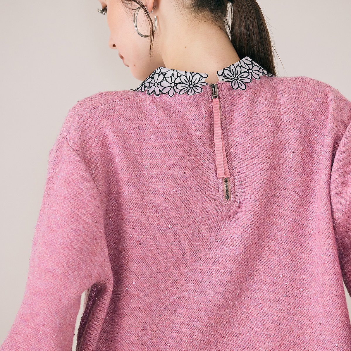 Rose Tiara｜フラワーモチーフ襟付きニット | Rakuten Fashion(楽天