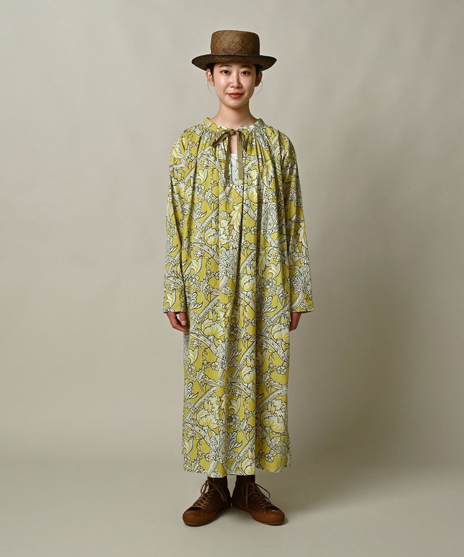 45R｜インドカディフラワー更紗プリントのシュシュスモックドレス