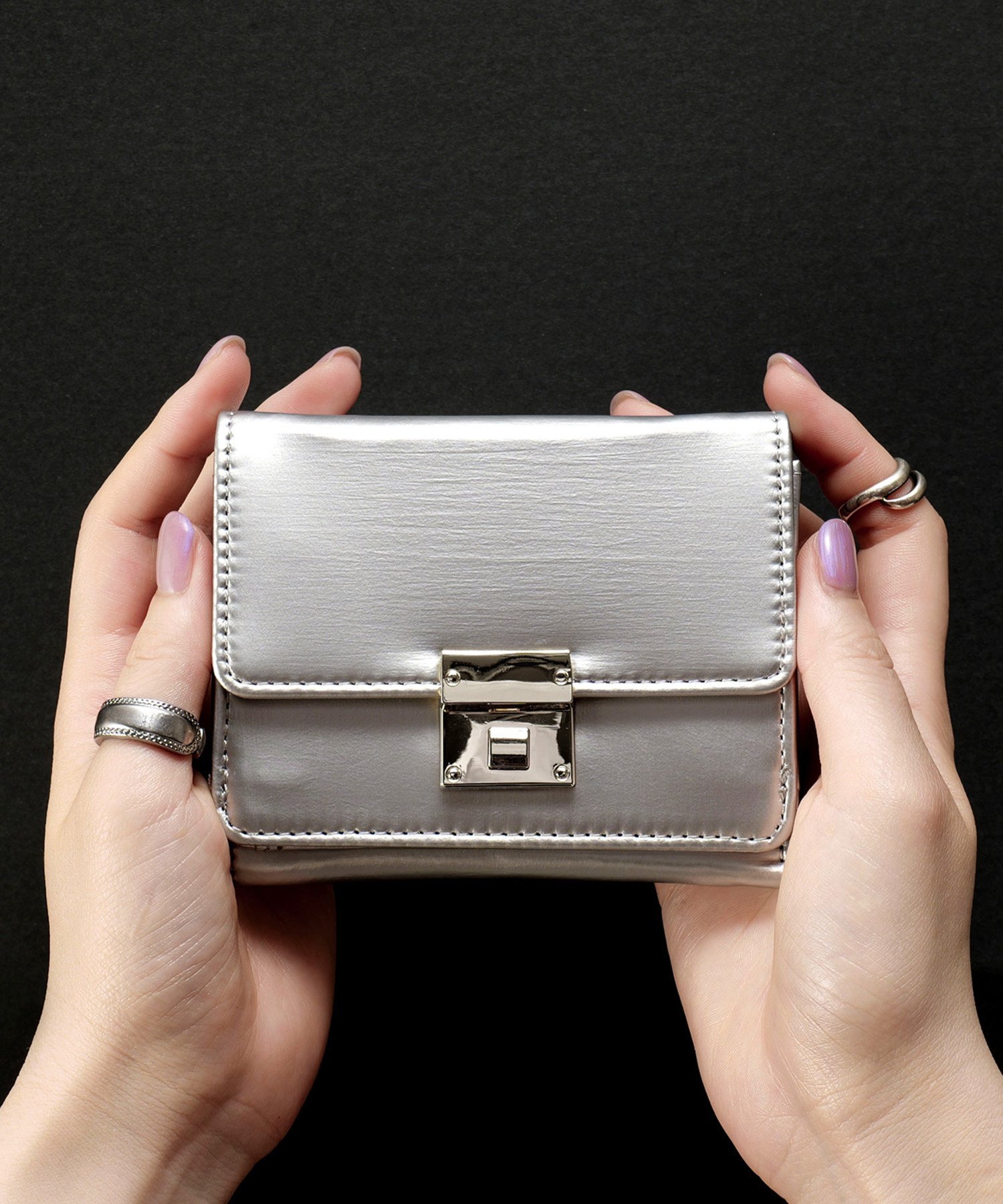 DEVICE｜Rename グロッシー 3つ折り財布 ミニウォレット シルバー