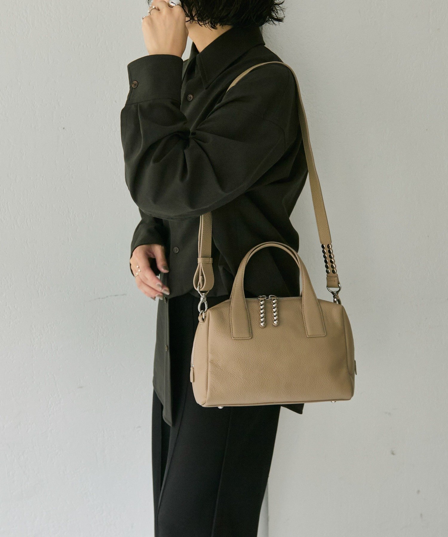 ear PAPILLONNER｜スタッズボストンバッグ | Rakuten Fashion(楽天