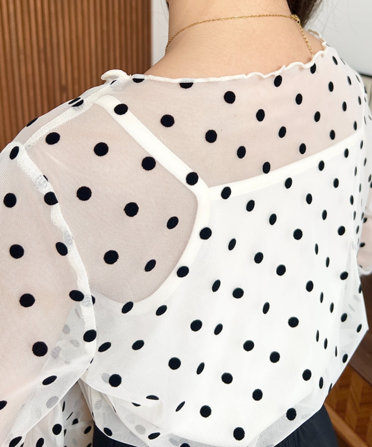 moment+｜フロッキードットチュールインナーキャミ付き長袖メロウ