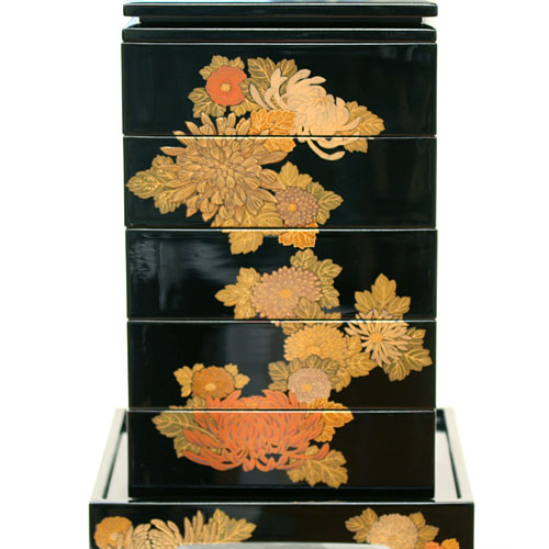 楽天市場】漆器 五段重 台付き 黒内朱 菊尽し蒔絵【少々訳あり