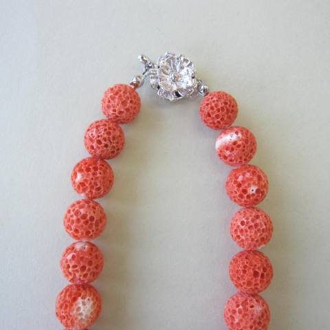 楽天市場】【豪華・大粒】 桃珊瑚 す玉のネックレス センター22.9ミリ