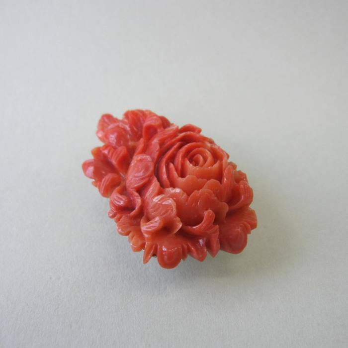 楽天市場】日本・高知産赤珊瑚 美しい牡丹の花の彫り帯留 SILVER