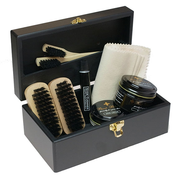 楽天市場】磨きのプロ達が創り上げたシューケアセット（木箱入り